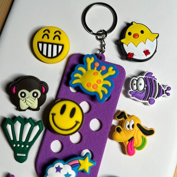 Croc Charms Cartoon Selection - #127 - Picture 3 of 3